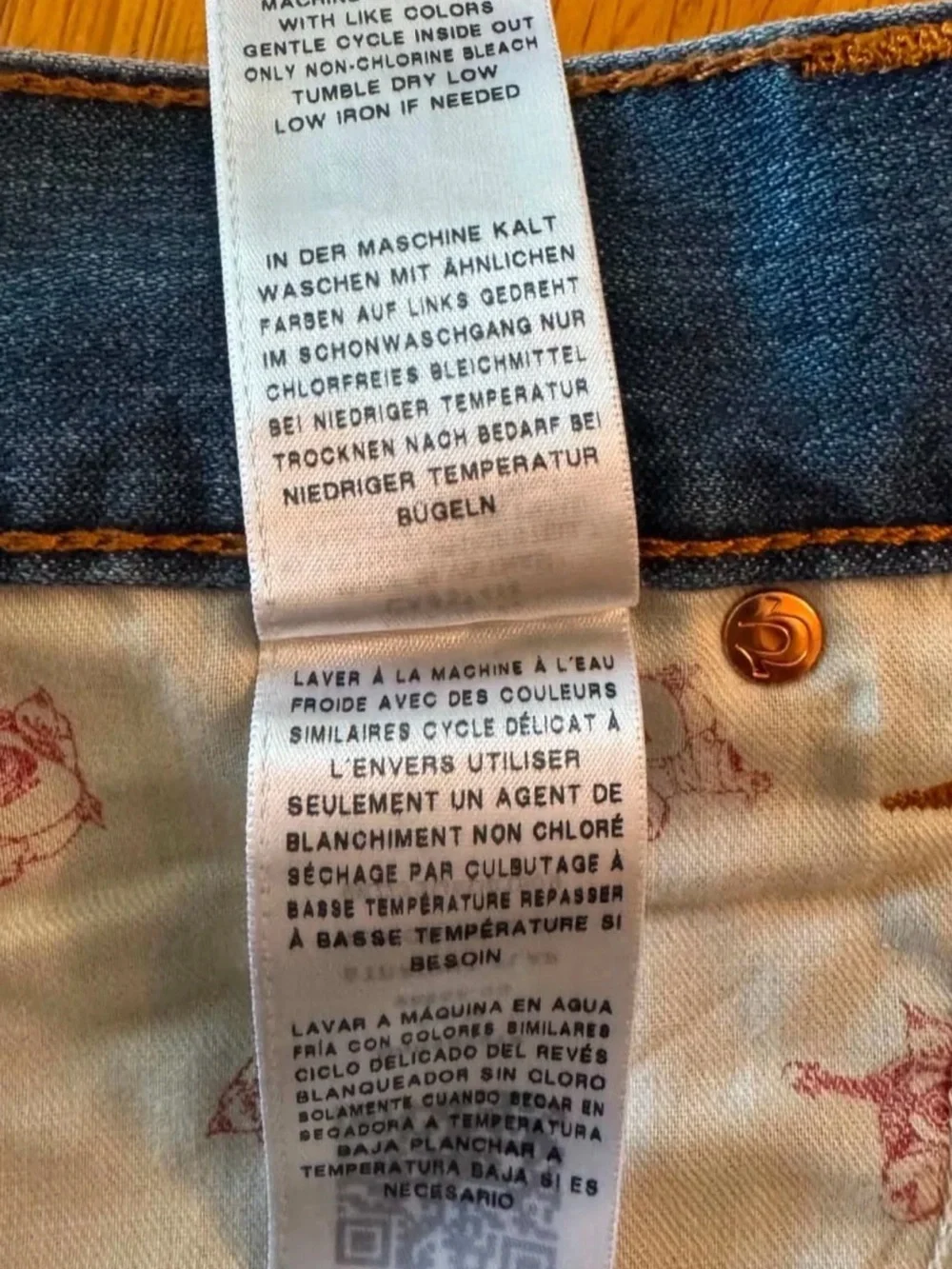NWOT TRUE RELIGION MENS 34 STRAIGHT FLAP JEANS HEAVYDISTRESSED RED ORANGE STITCH
